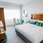 Courtyard By Marriott Waterfront