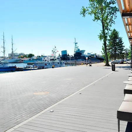 Courtyard By Marriott Waterfront 4*