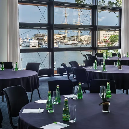 Hotel Courtyard By Marriott Waterfront