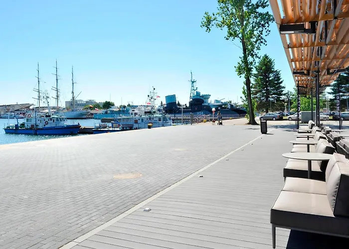 Courtyard By Marriott Waterfront 4*