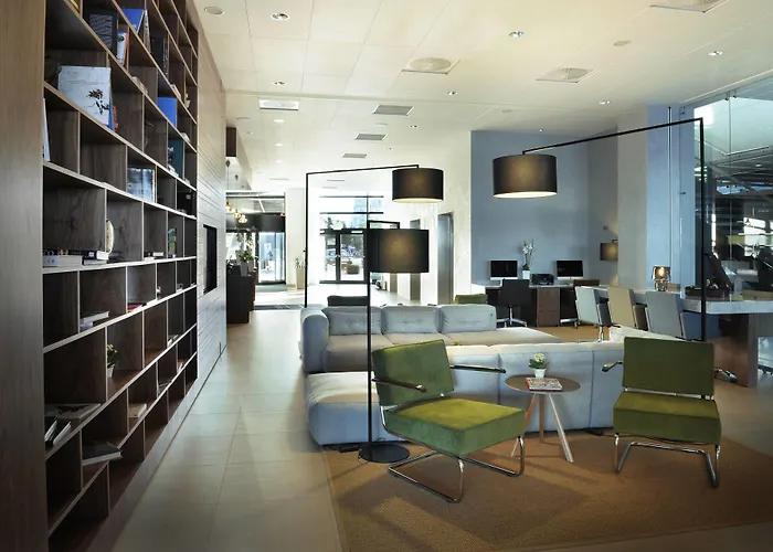 Courtyard By Marriott Waterfront Hotel 4*