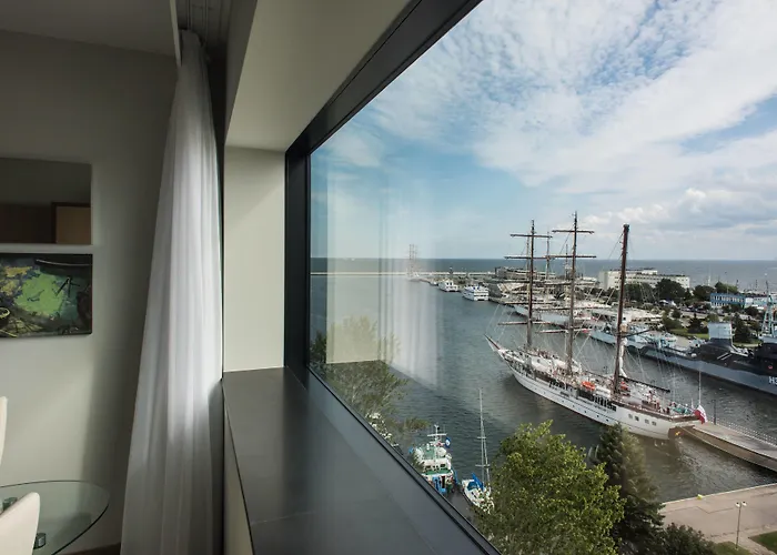 Courtyard By Marriott Waterfront 4*