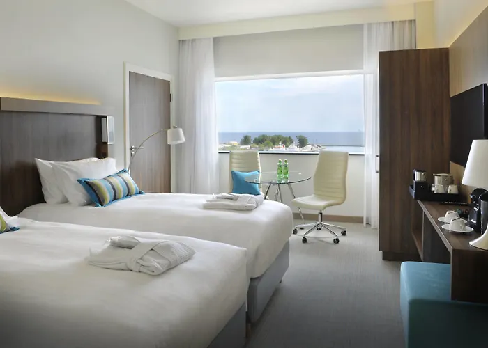 Hotel Courtyard By Marriott Waterfront 4*