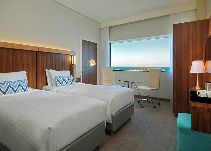 Courtyard By Marriott Waterfront Hotel 4*